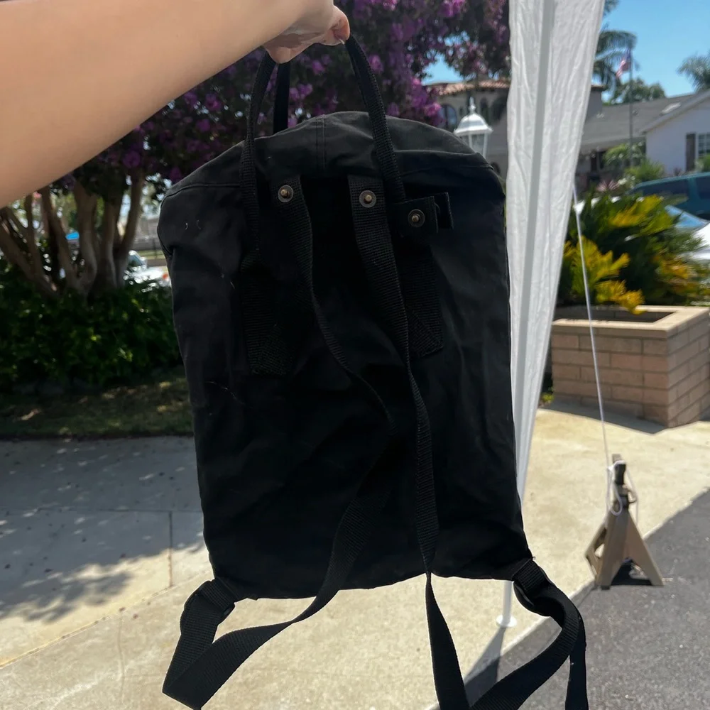 Trendy backpack - Picture 2 of 3